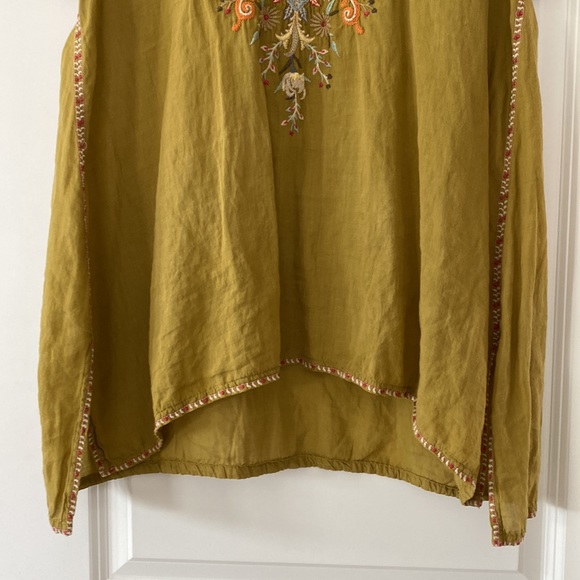 Johnny Was Workshop Tikal Boho Embroidered Swing Top in Viper Chartreuse Green - Picture 10 of 14